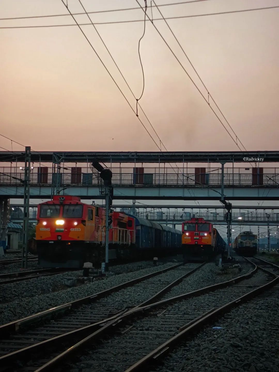 43751 Chennai Beach - Pattabiram Military Siding East Depot EMU photo 2