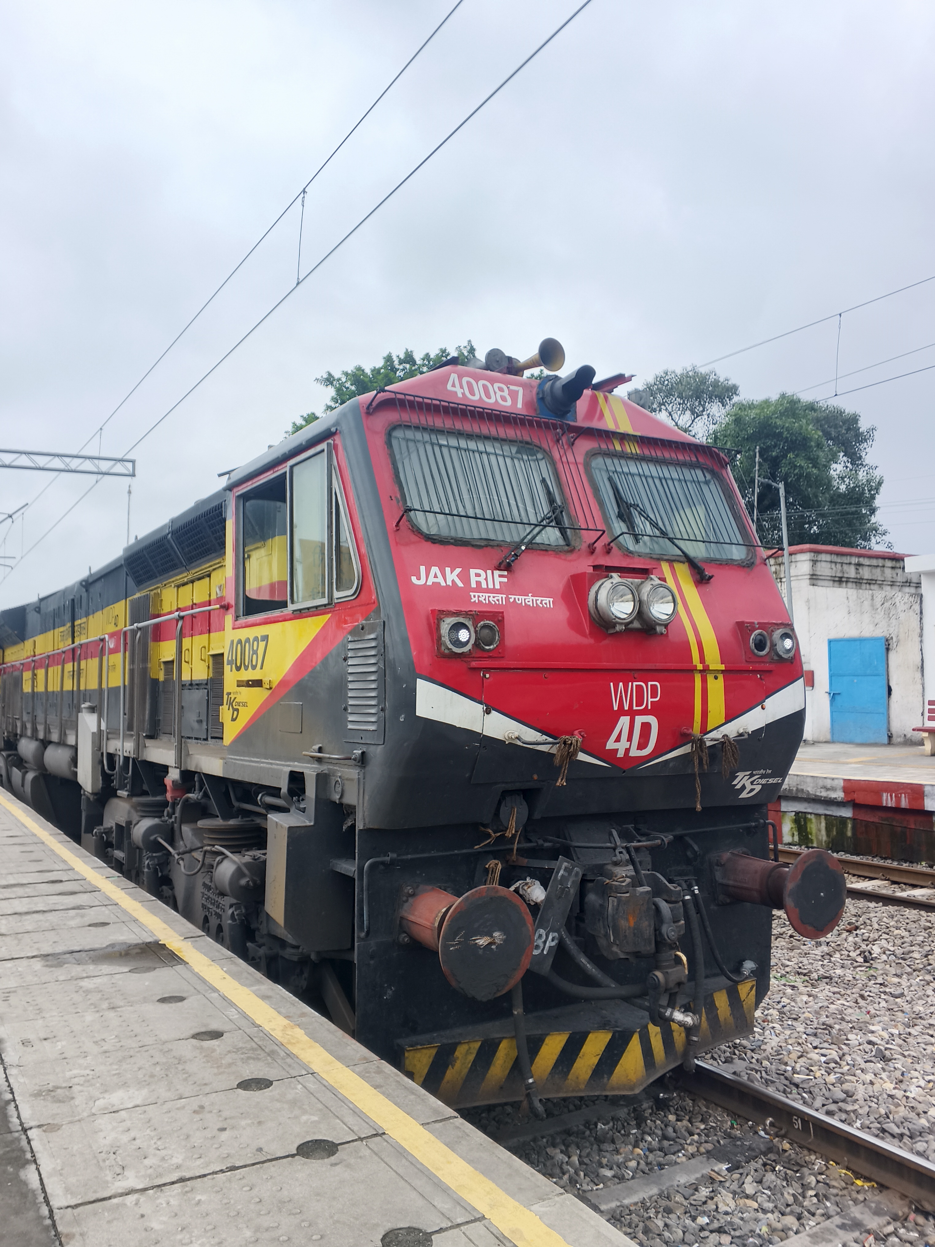 68748 Katni - Bilaspur MEMU photo 5