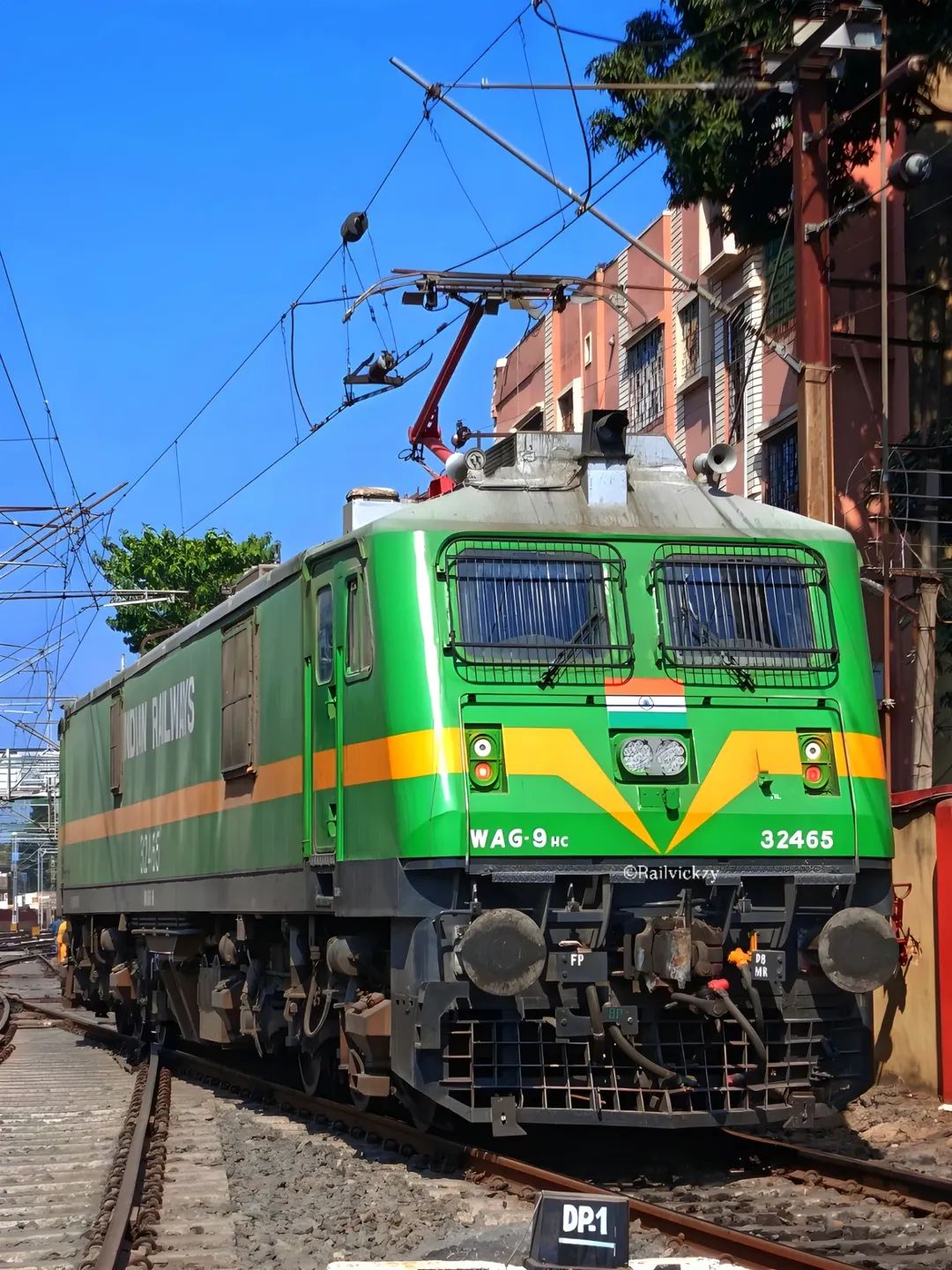 12761 Tirupati - Karimnagar SF Express photo 5