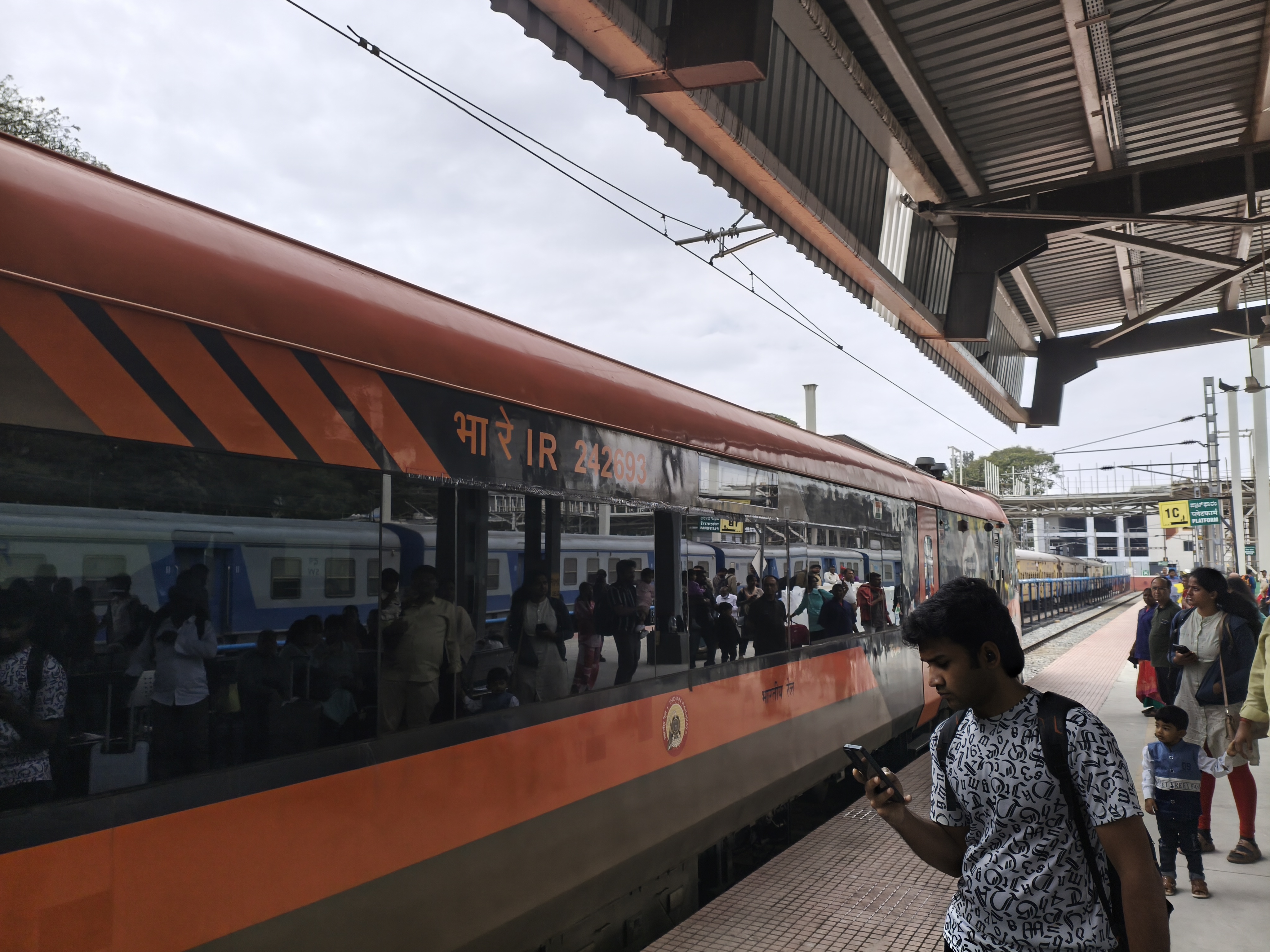 20671 Madurai - Bengaluru Cantt. Vande Bharat Express photo 1