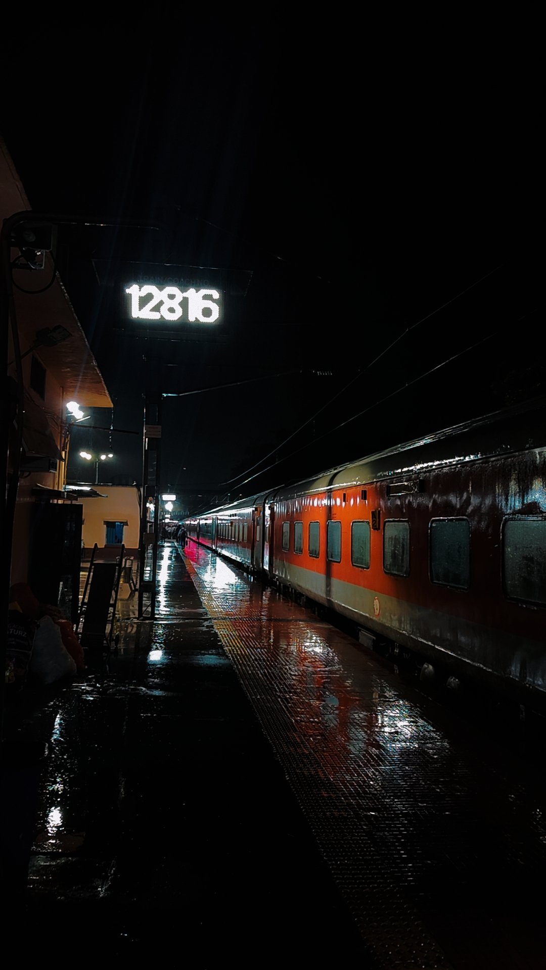 16581 Yesvantpur - Shivamogga Town Express photo 1