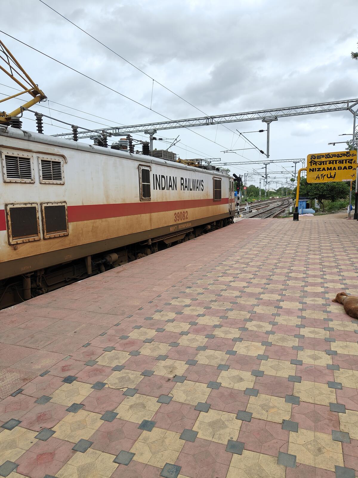 20951 Okha - Jaipur Weekly SF Express photo 7