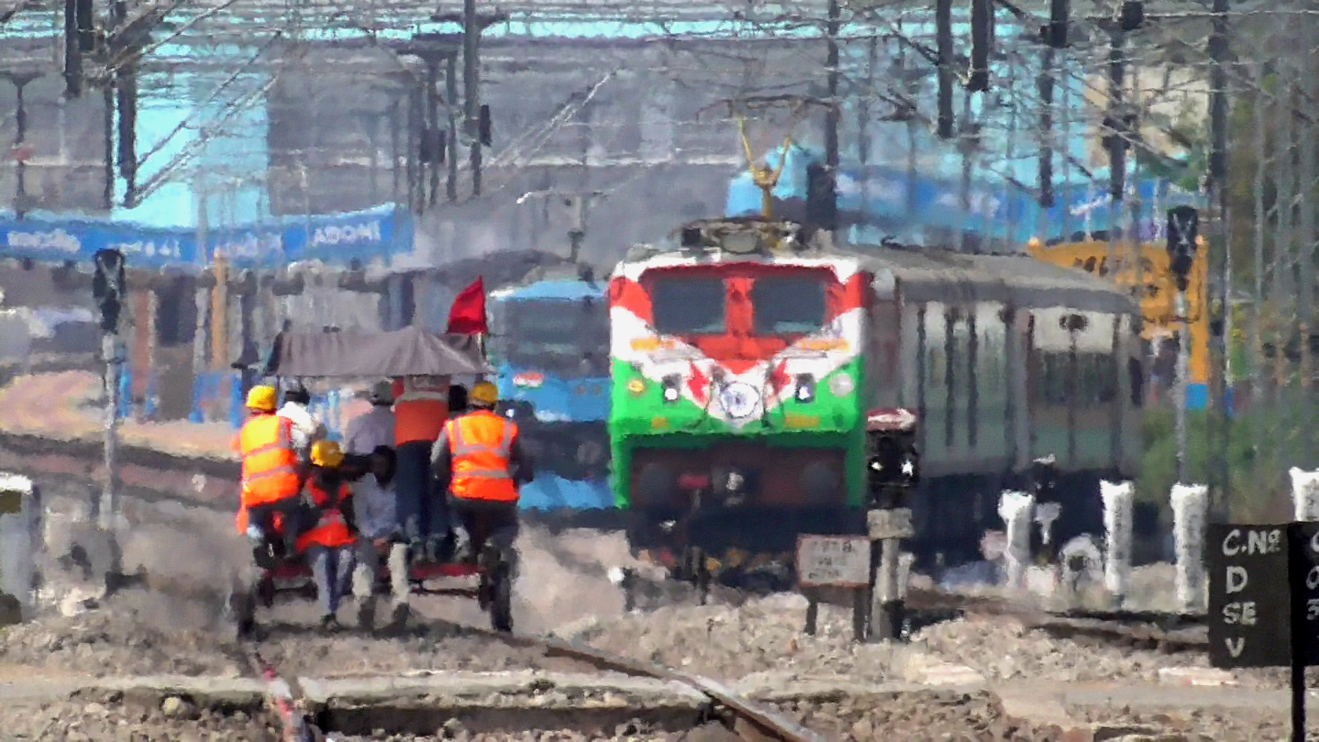 22157 Mumbai CSMT - Chennai Egmore SF Mail photo 2