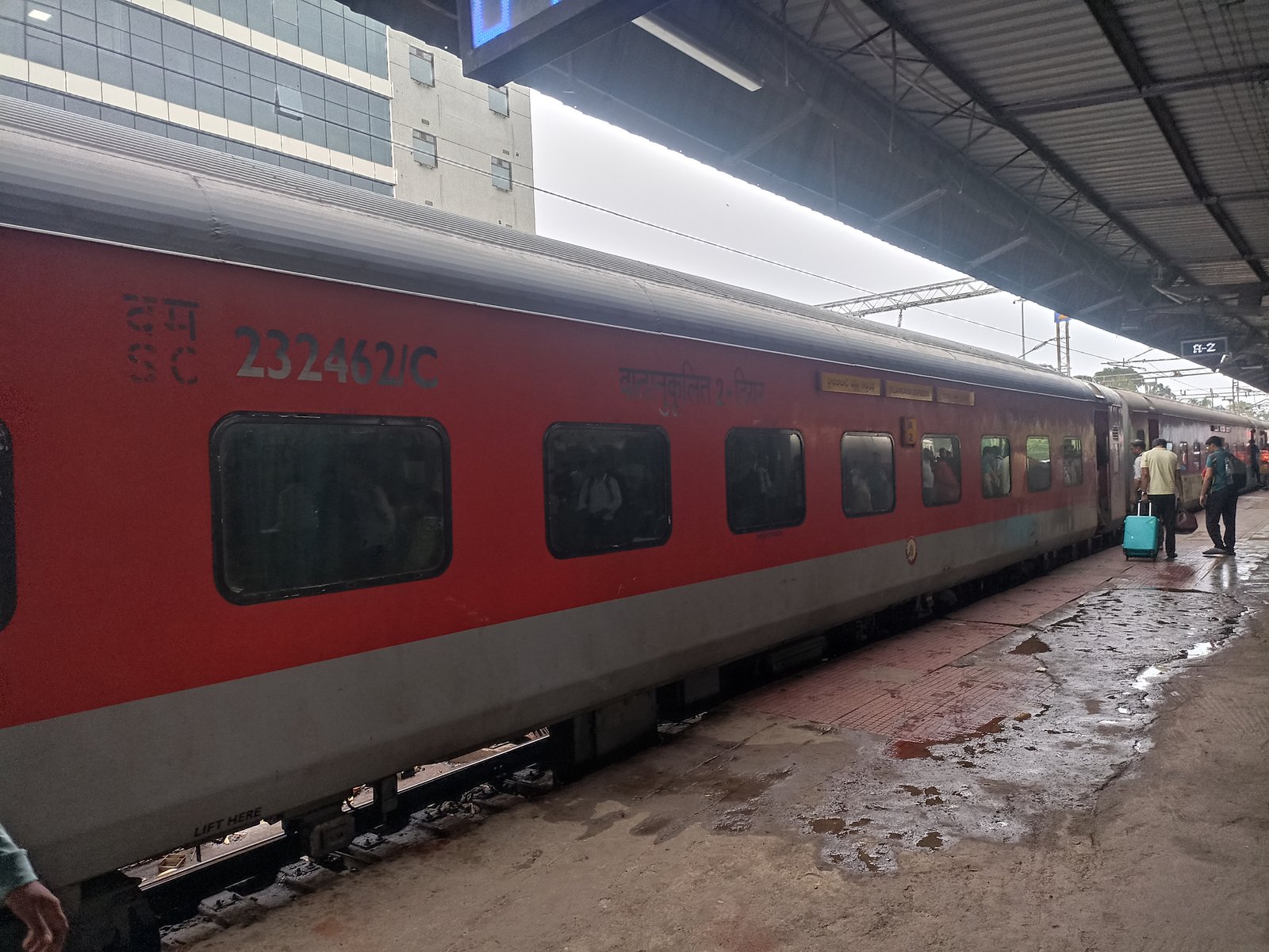 12723 Telangana Express photo 9