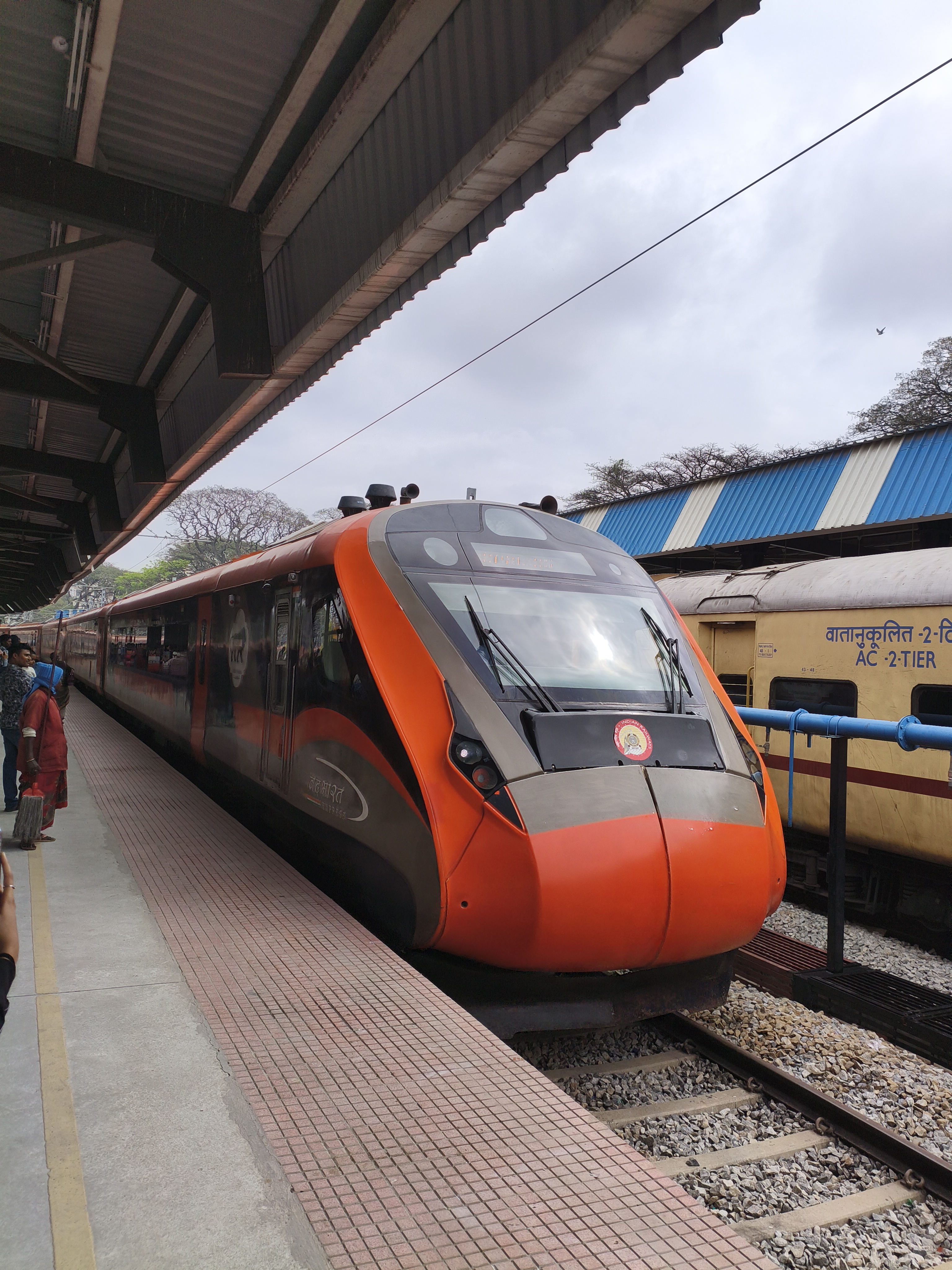 20671 Madurai - Bengaluru Cantt. Vande Bharat Express photo 2