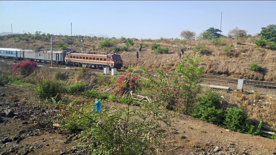 68861 Gondia - Jharsuguda MEMU photo 2