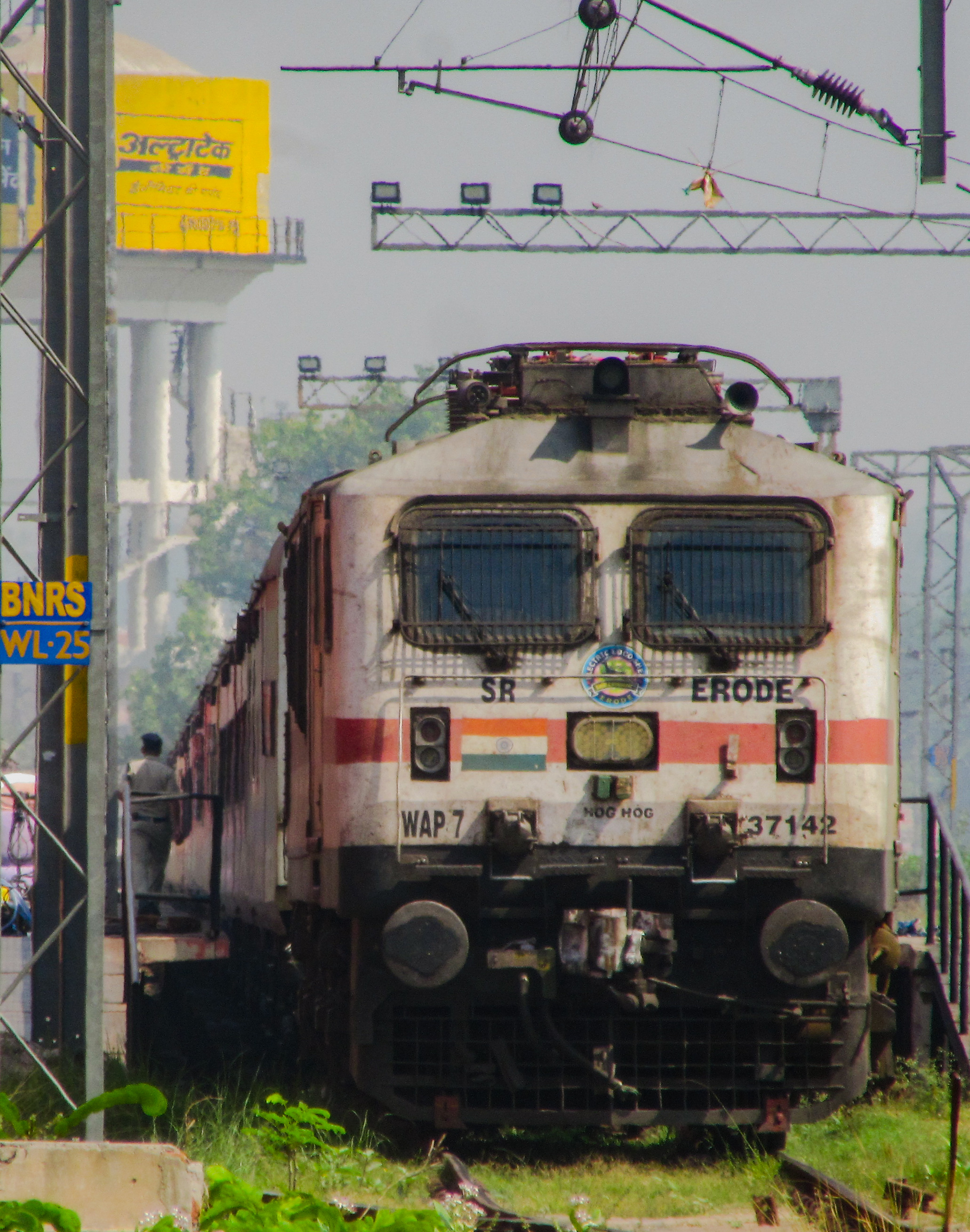 15003 Chauri Chaura Express photo 4