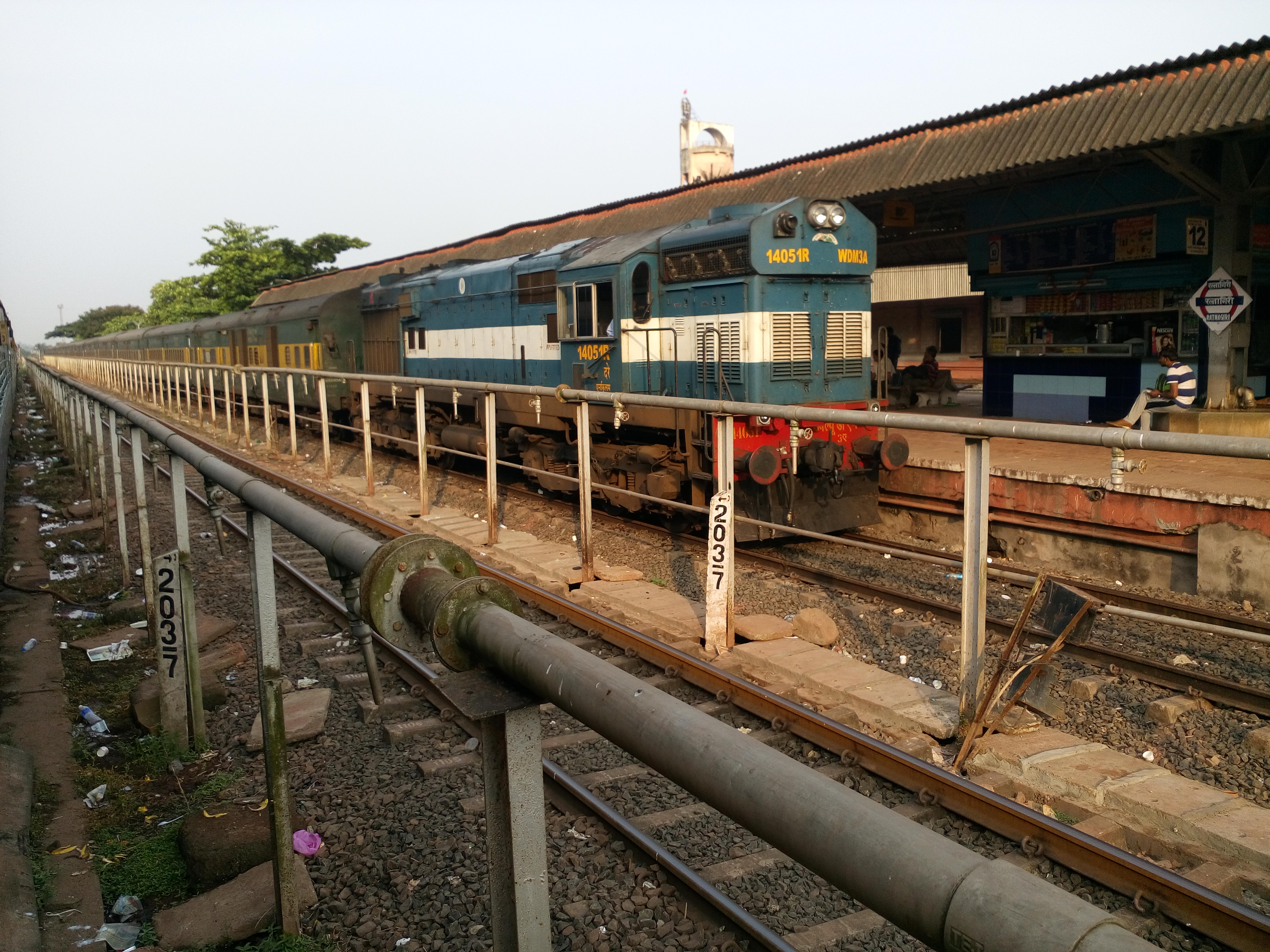 66009 Chennai Central Suburban - Arakkonam MEMU photo 2