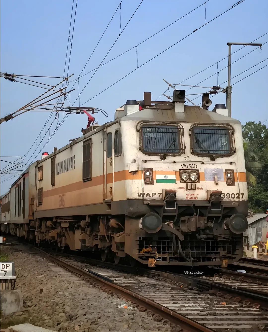 07118 Kollam - Charlapalli Special Fare Sabarimala Special ( Via Vijayawada) photo 6