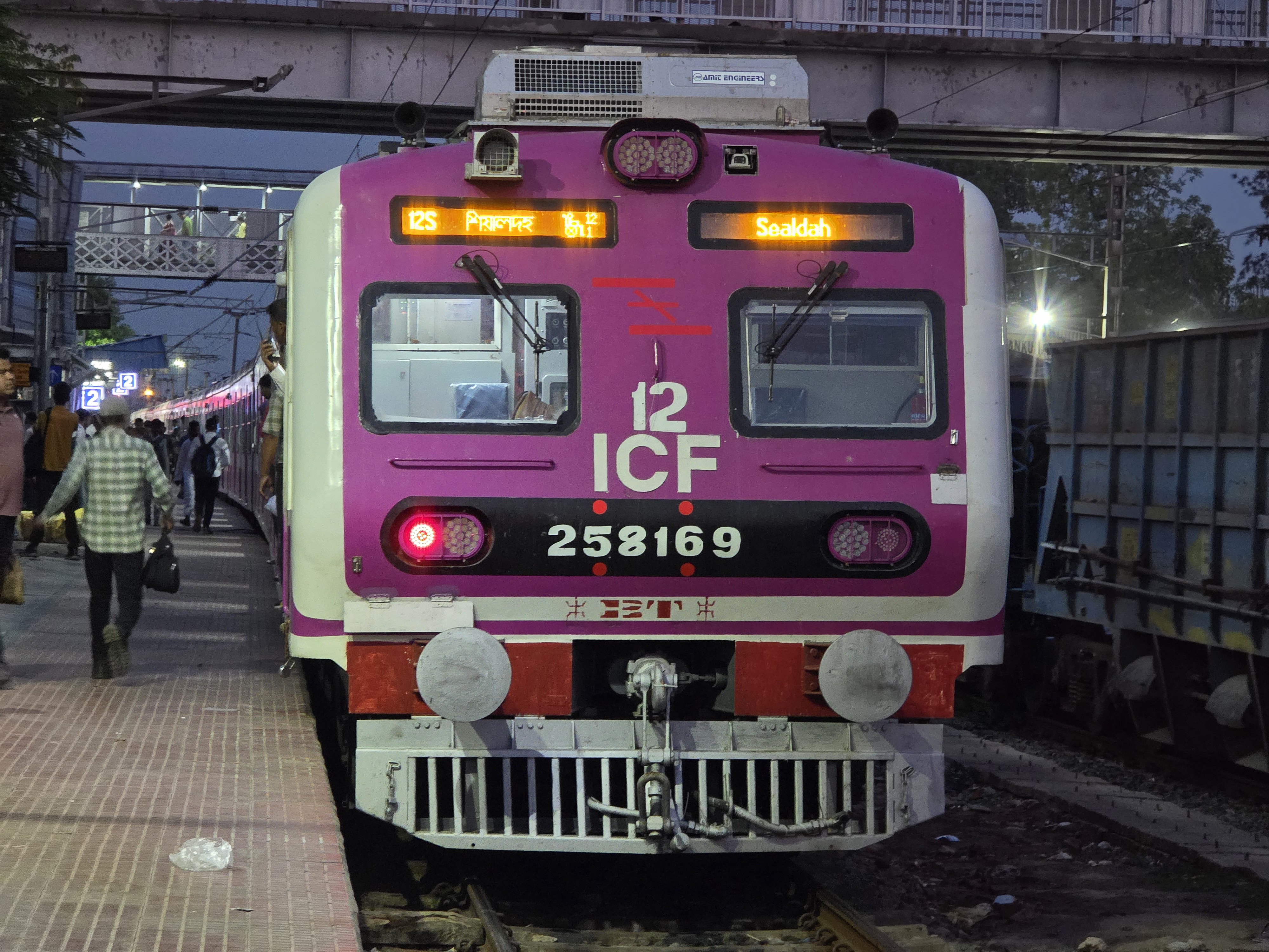 17071 Hyderabad - Belagavi Express photo 1