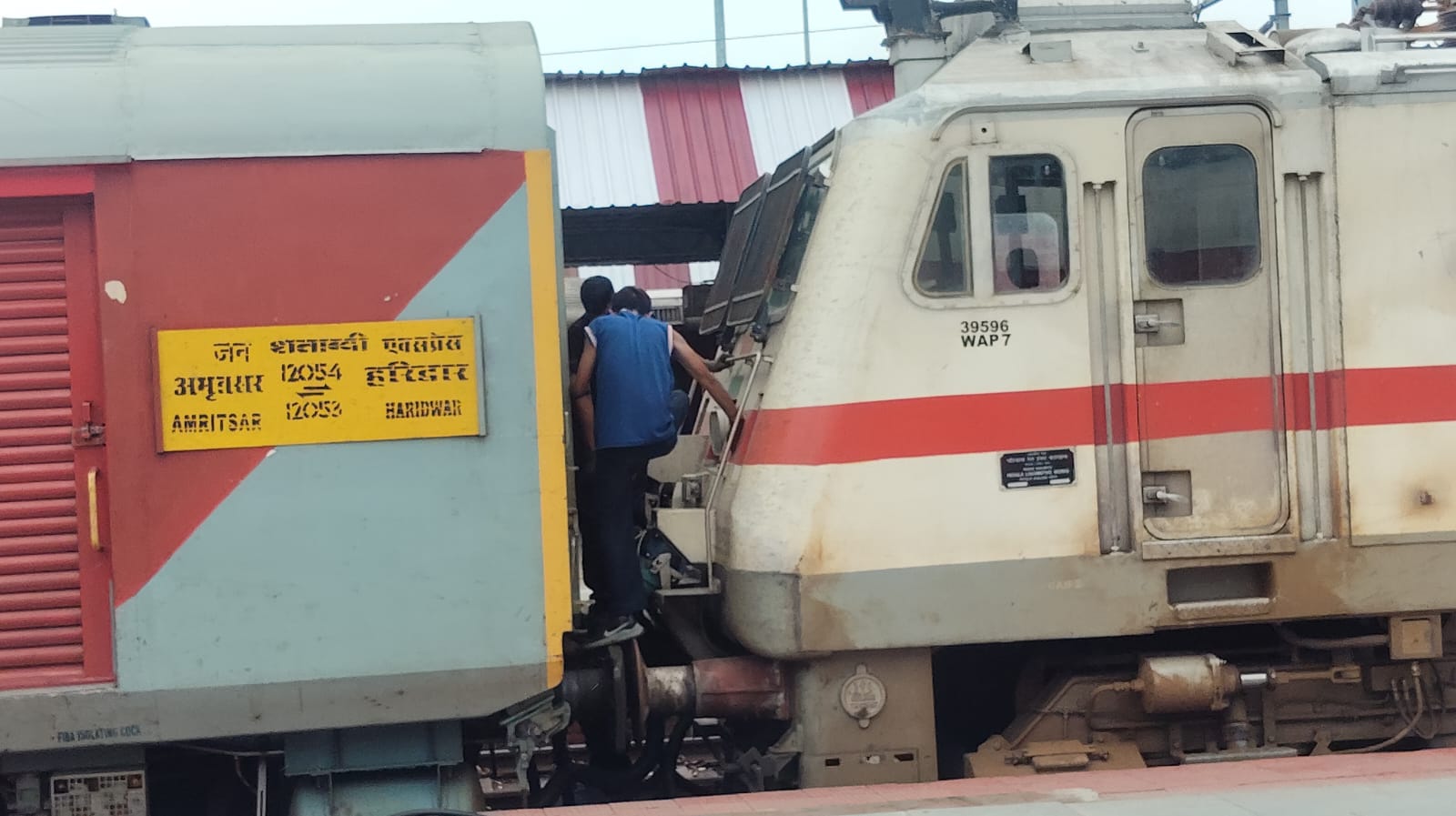 12053 Haridwar - Amritsar Jan Shatabdi Express photo 1