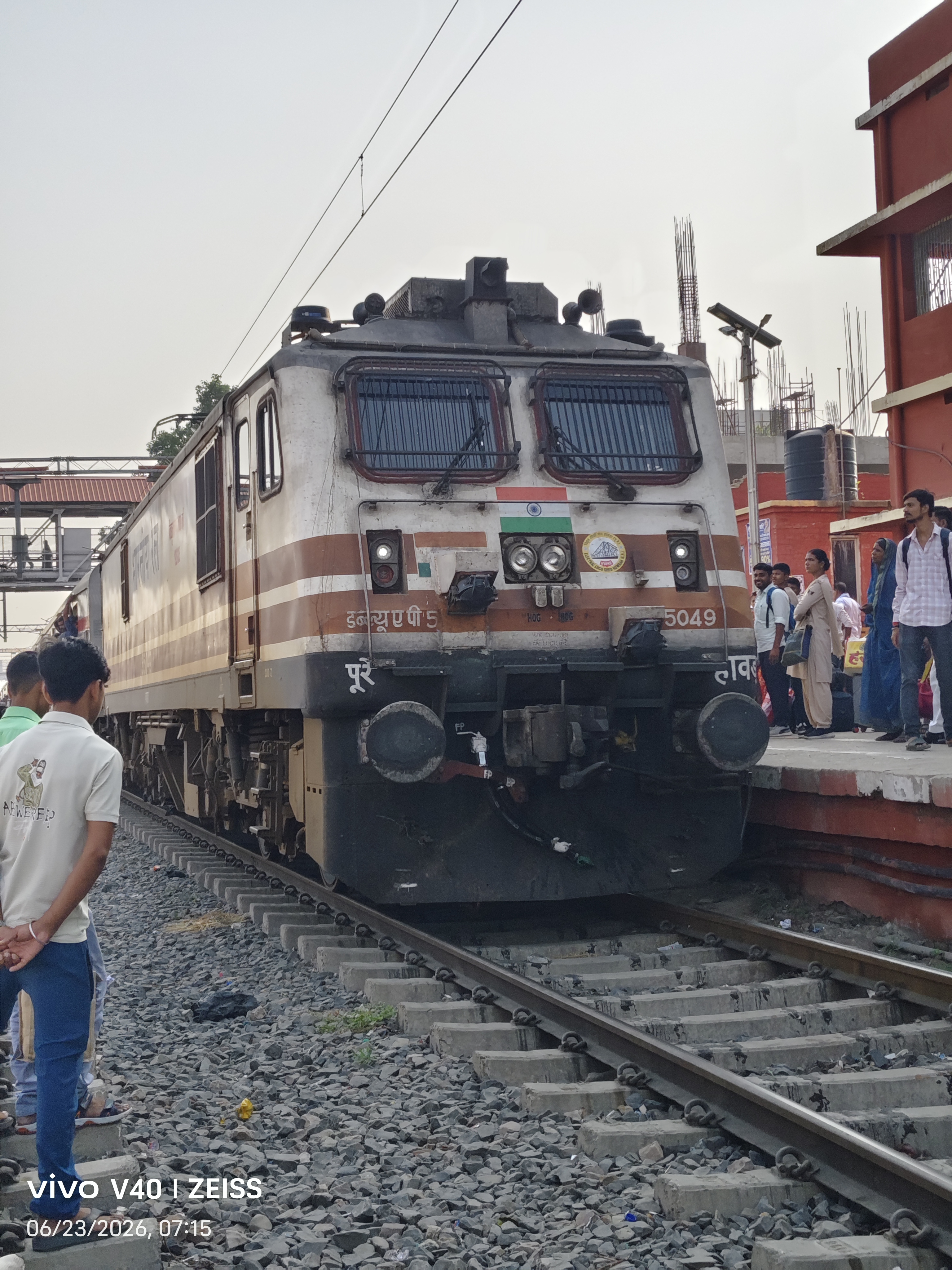 22617 Tirupati - SMVT Bengaluru Intercity SF Express photo 3
