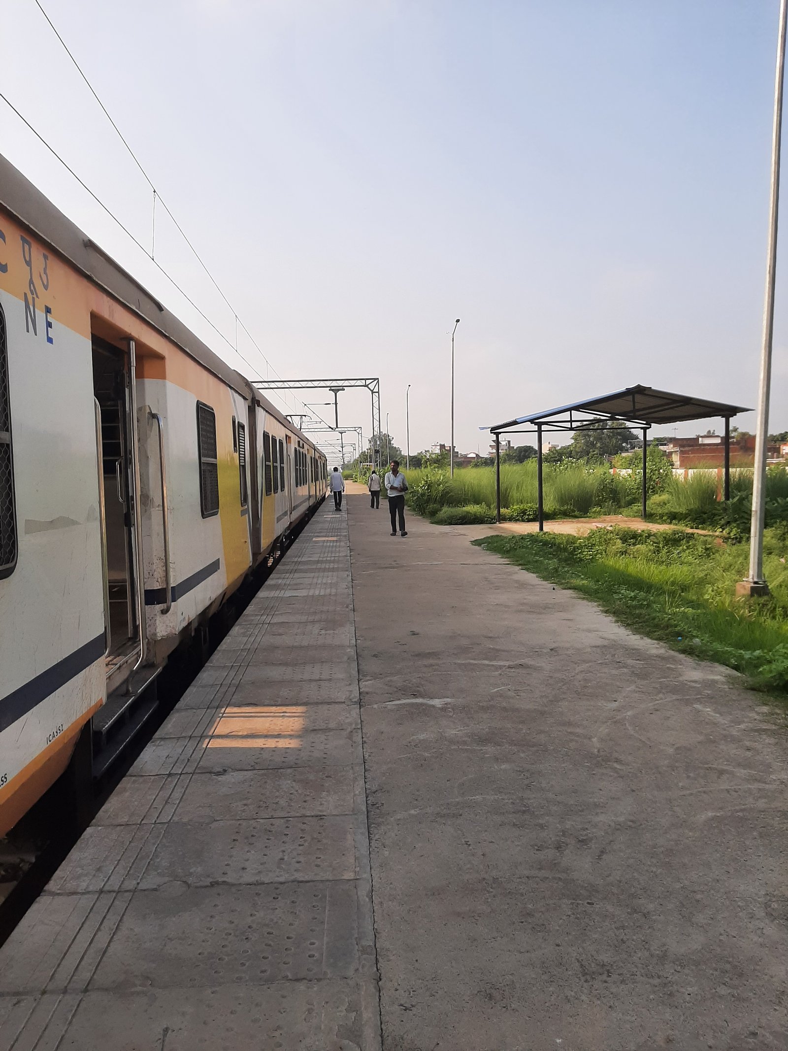 65121 Dohrighat - Varanasi City MEMU photo 2