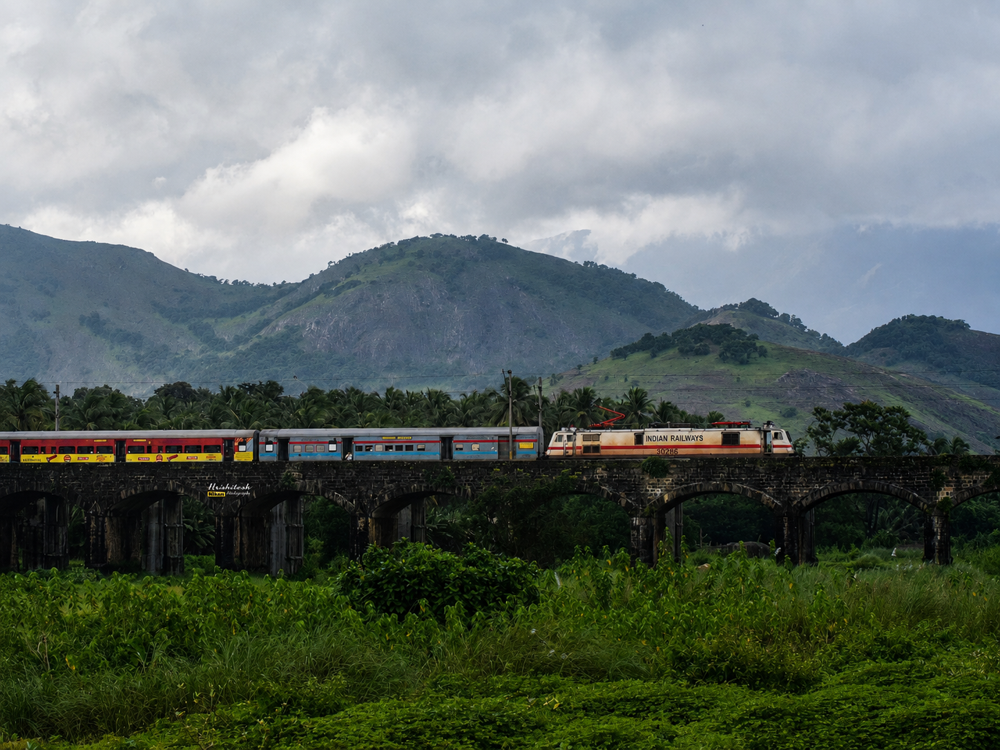 07225 Narasapur - Vijayawada Amaravati Express Inuagural Special photo 4