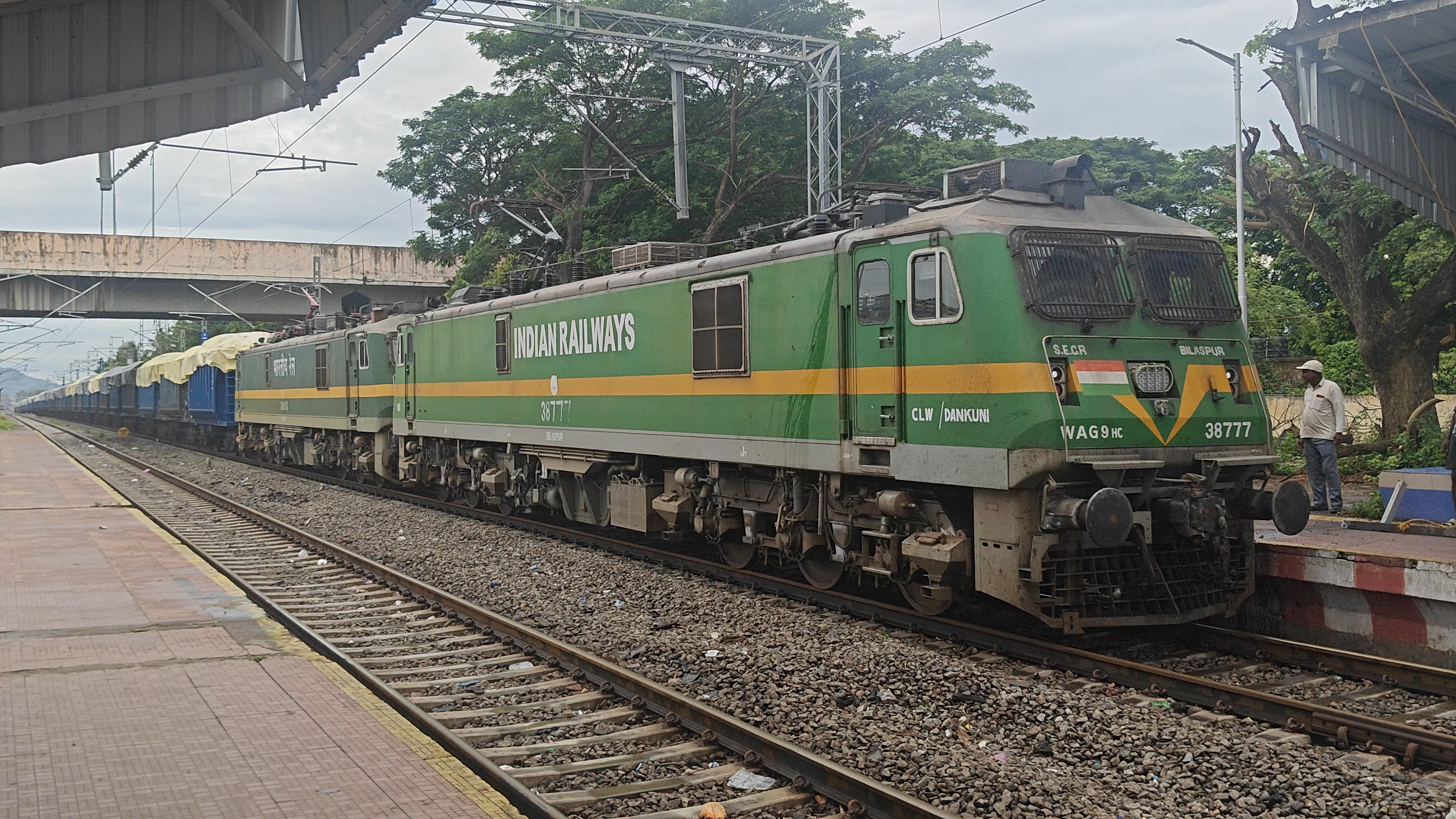 68006 Tatanagar - Kharagpur MEMU photo 7