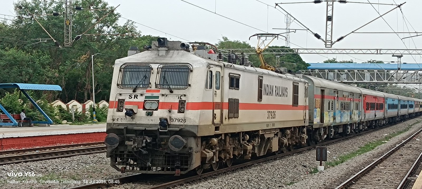 12757 Kaghaznagar SF Express photo 1