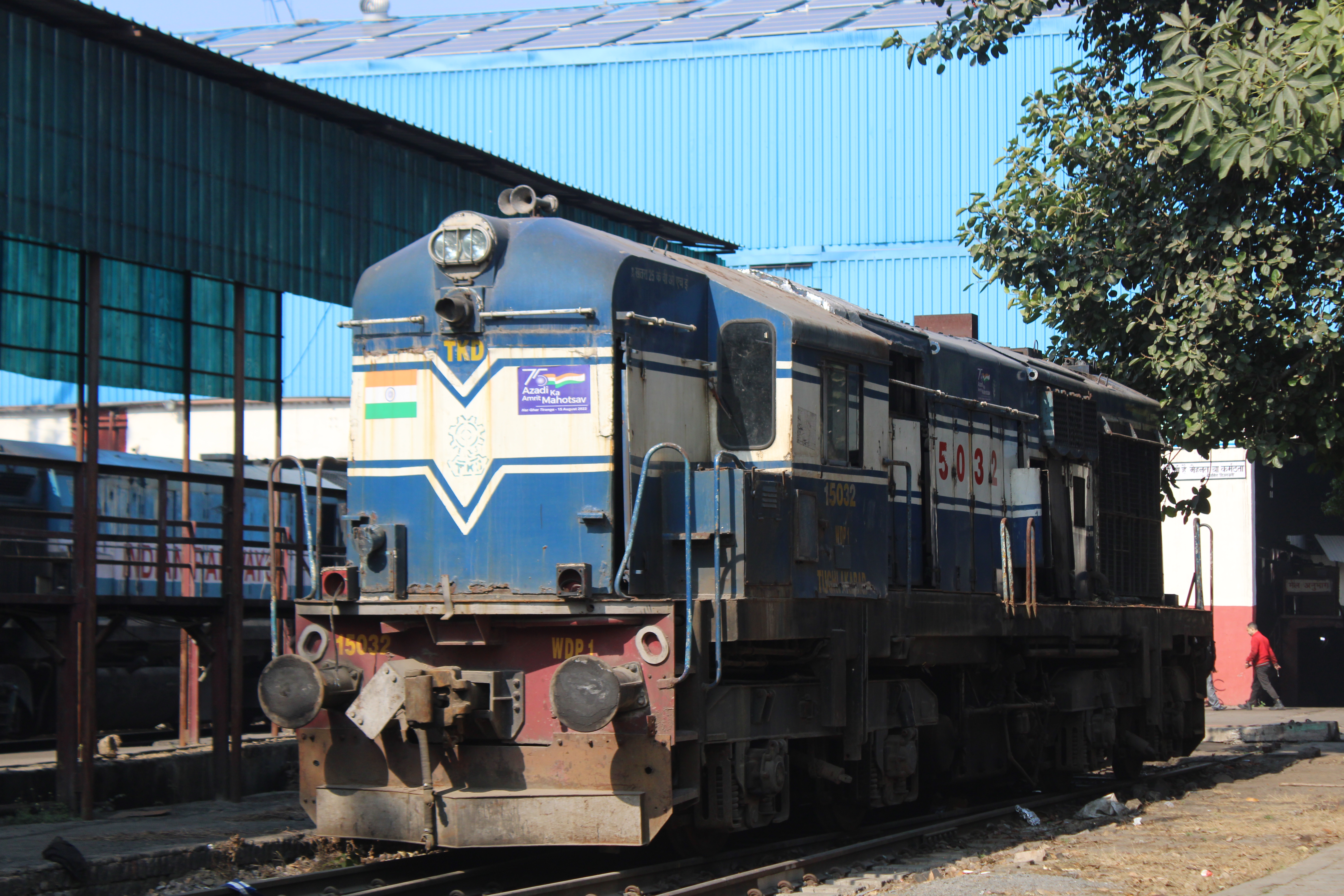 12761 Tirupati - Karimnagar SF Express photo 6