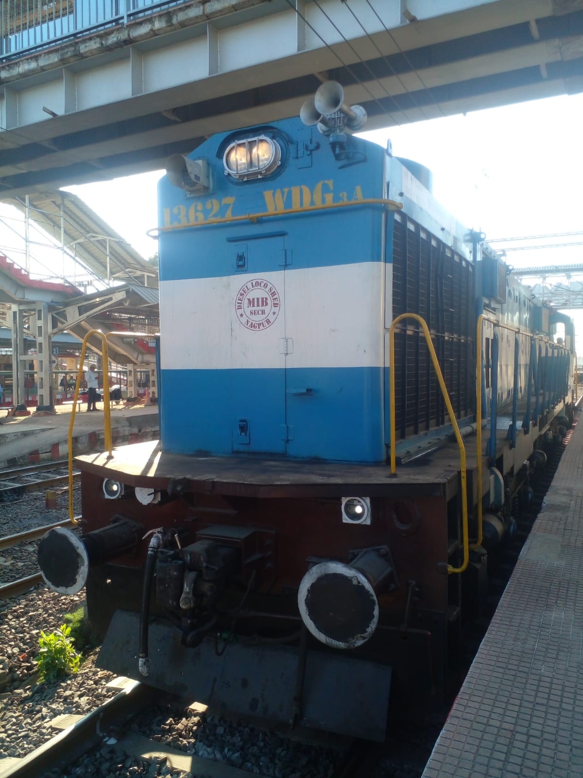 63020 Azimganj - Katwa MEMU photo 1