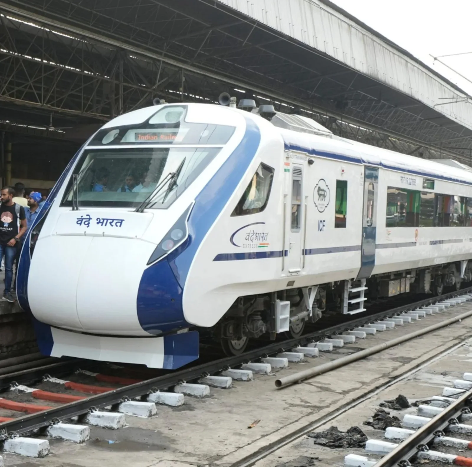 कोल्हापुर से मुंबई CSMT के बीच नई वंदे भारत! रेलवे बोर्ड को भेजा प्रस्ताव