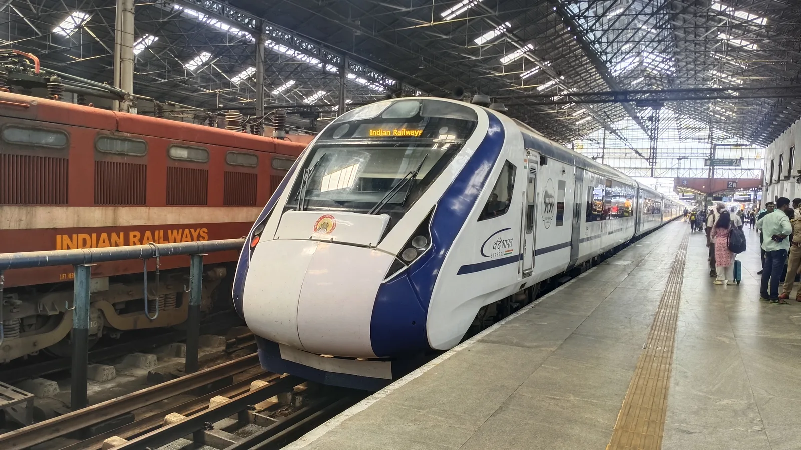 कश्मीर को एक और वंदे भारत का तोहफा